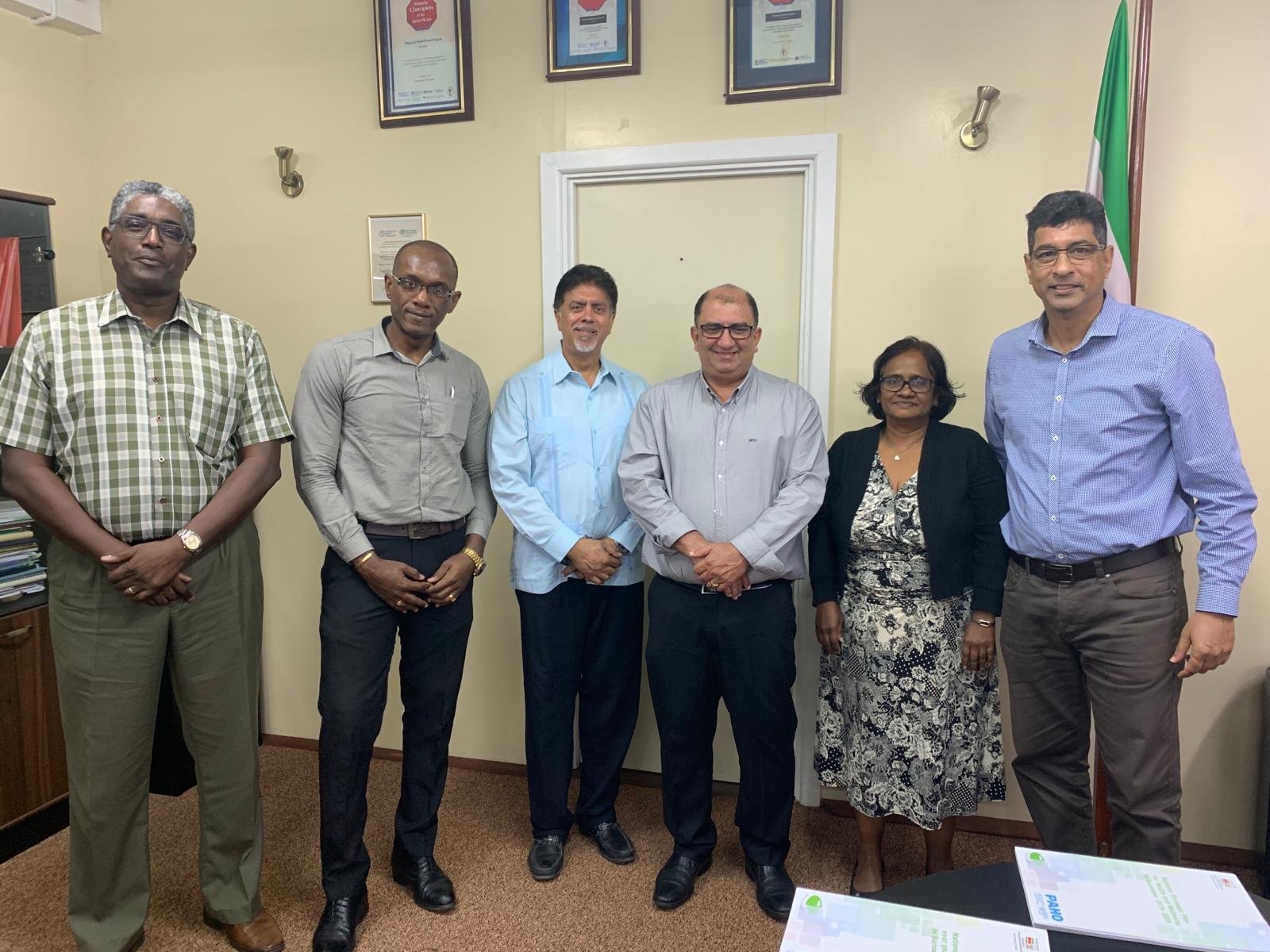 SAIU Chairman meets Minister of Public Health upon receiving the Charter